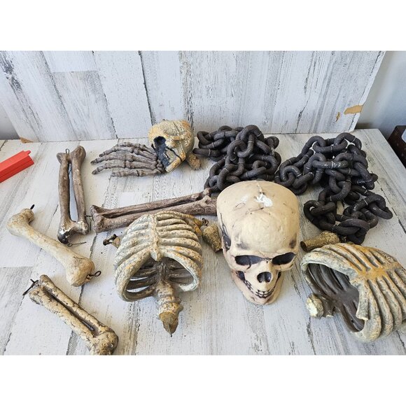 Vintage skull bones skeleton AS IS chains Halloween prop lawn ground - Picture 1 of 11
